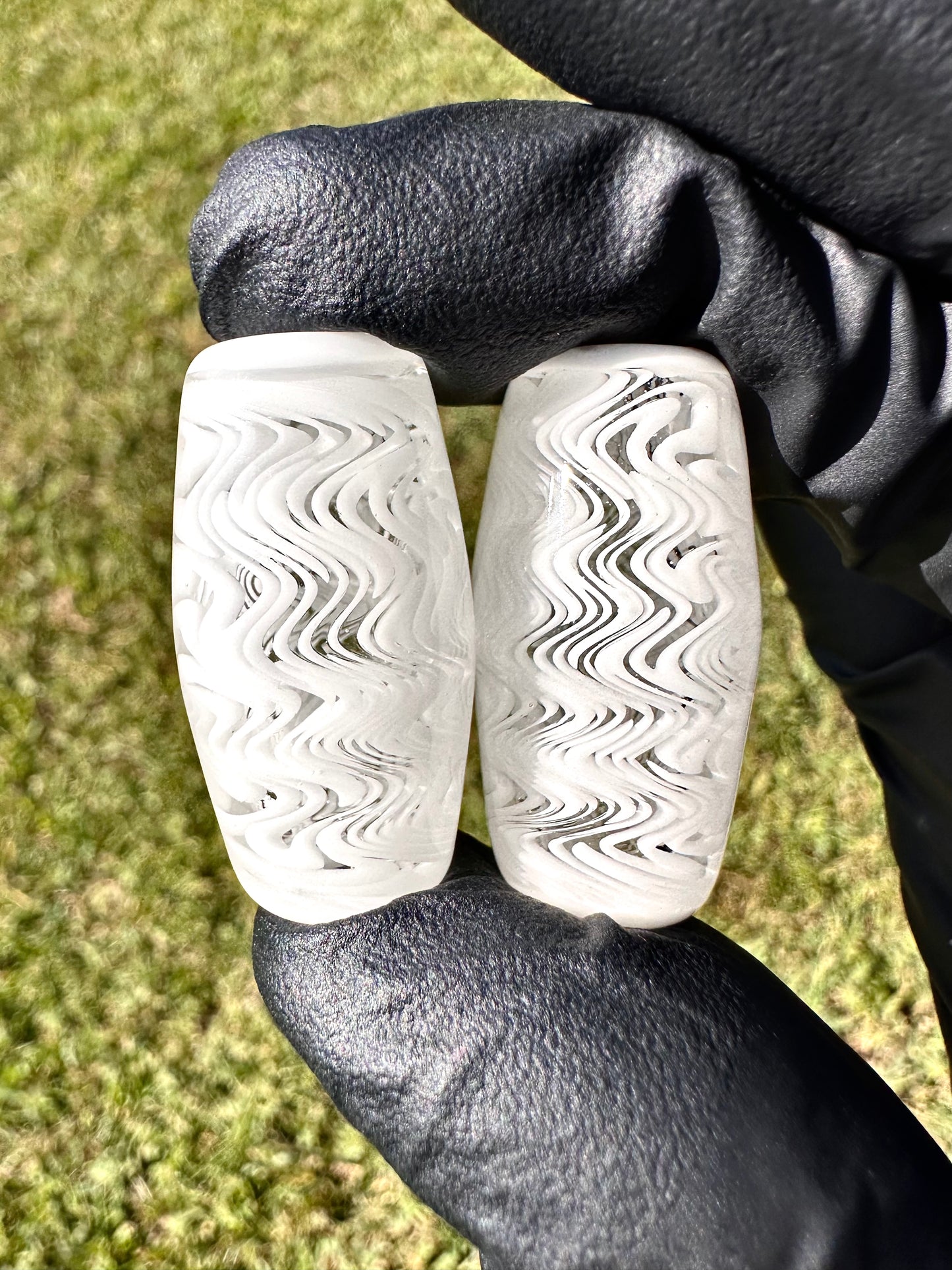 YG Glass Wigwag Beads (UV)