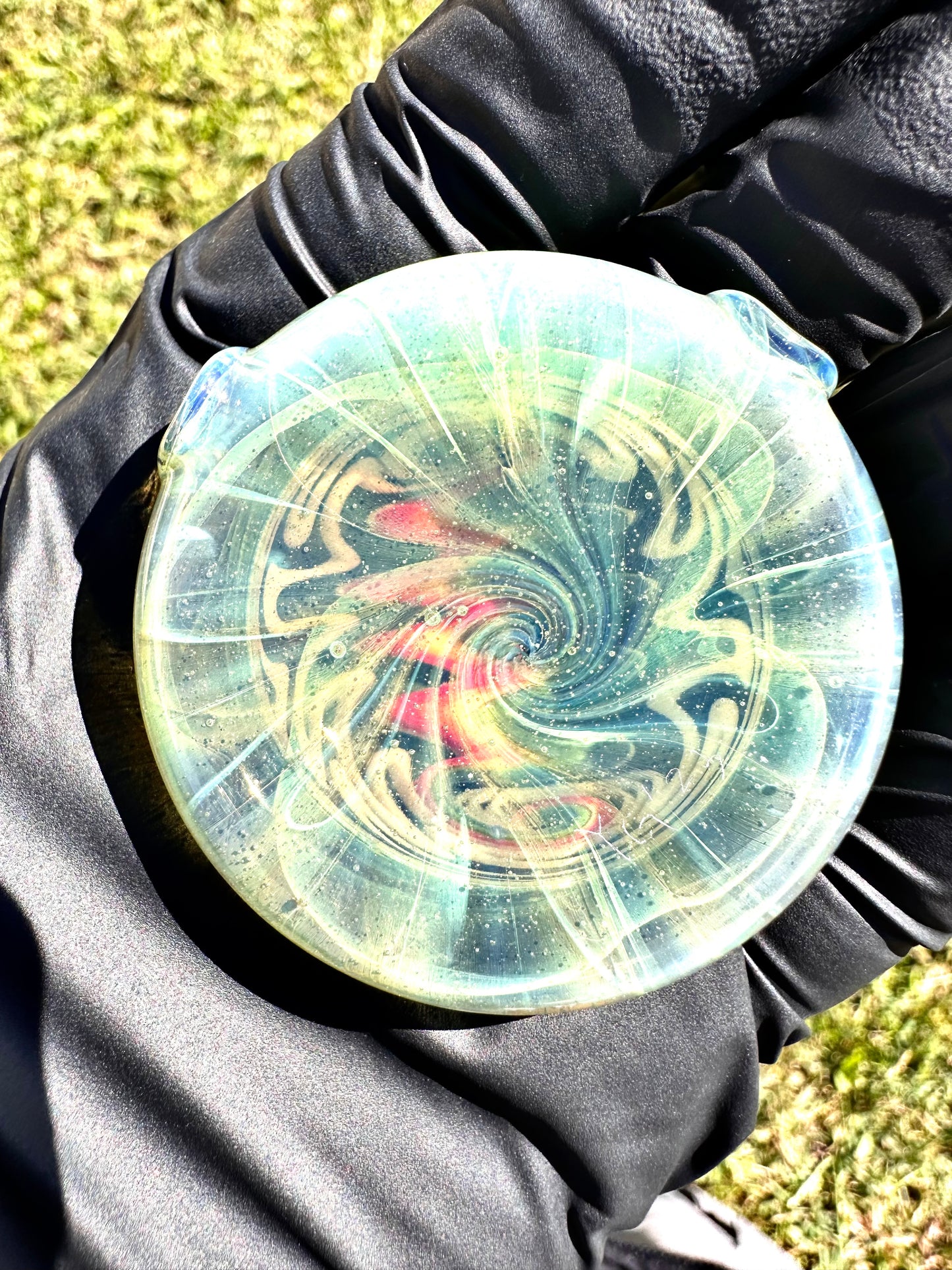 YG Glass Hollow Pendant